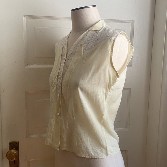 Light Yellow & White Linen and Eyelet Inset Top - Picture 2 of 15